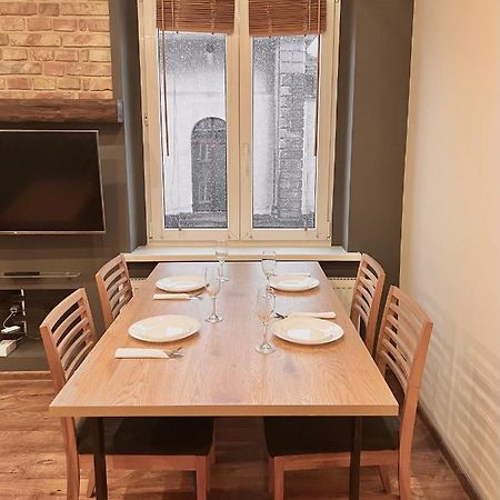 2-Room Apartment In The City Center Познан Екстериор снимка