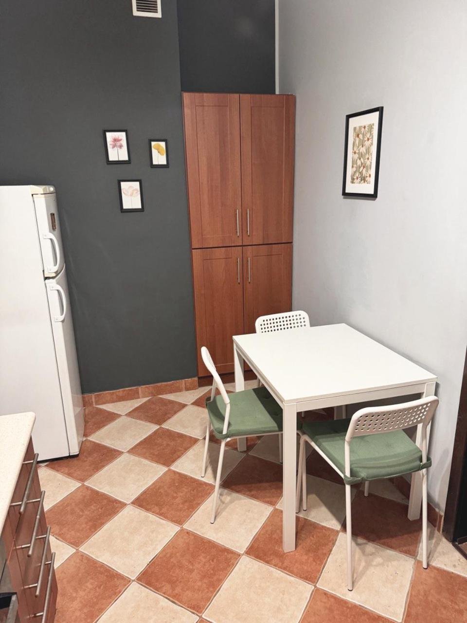 2-Room Apartment In The City Center Познан Екстериор снимка