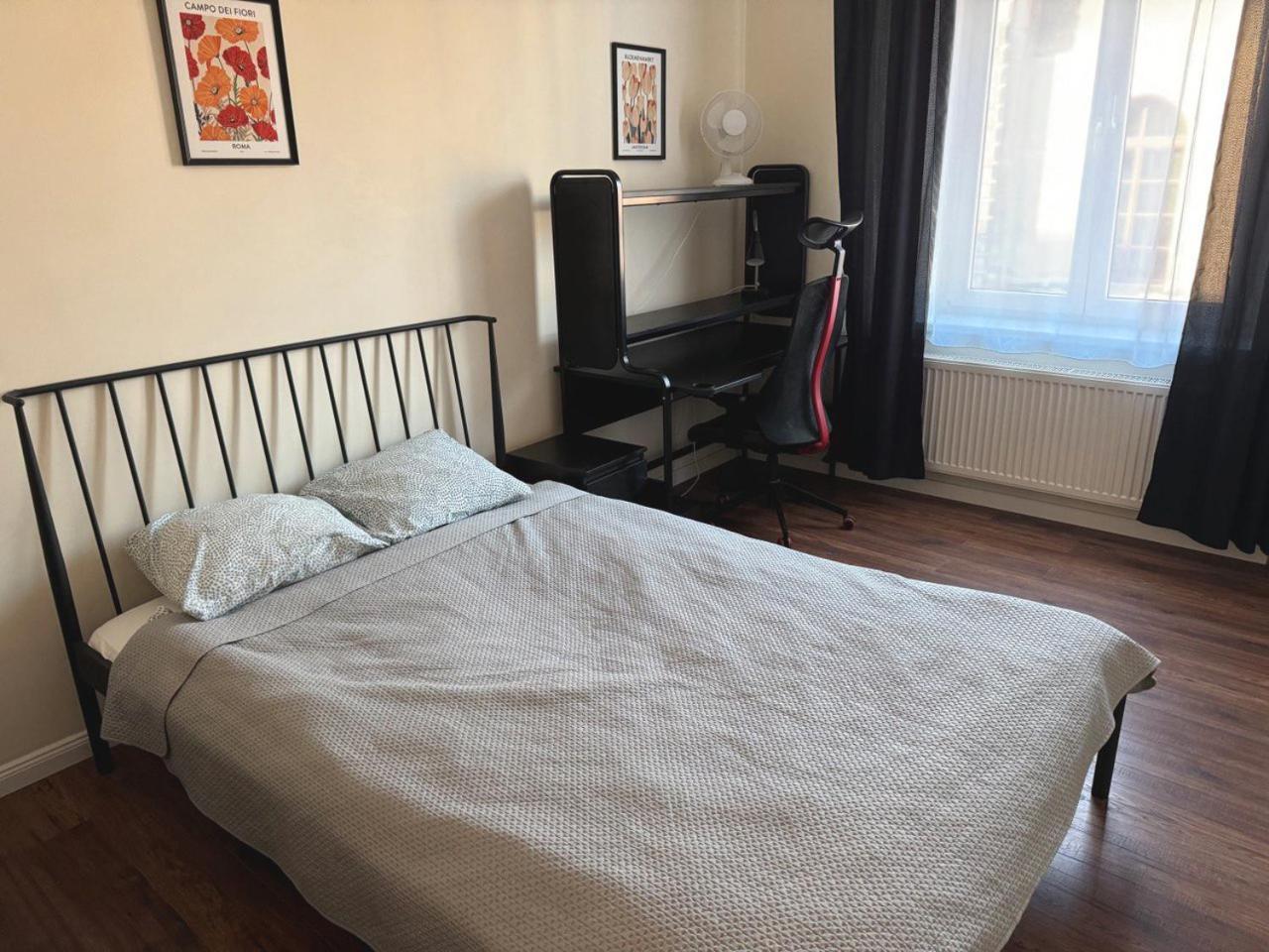 2-Room Apartment In The City Center Познан Екстериор снимка