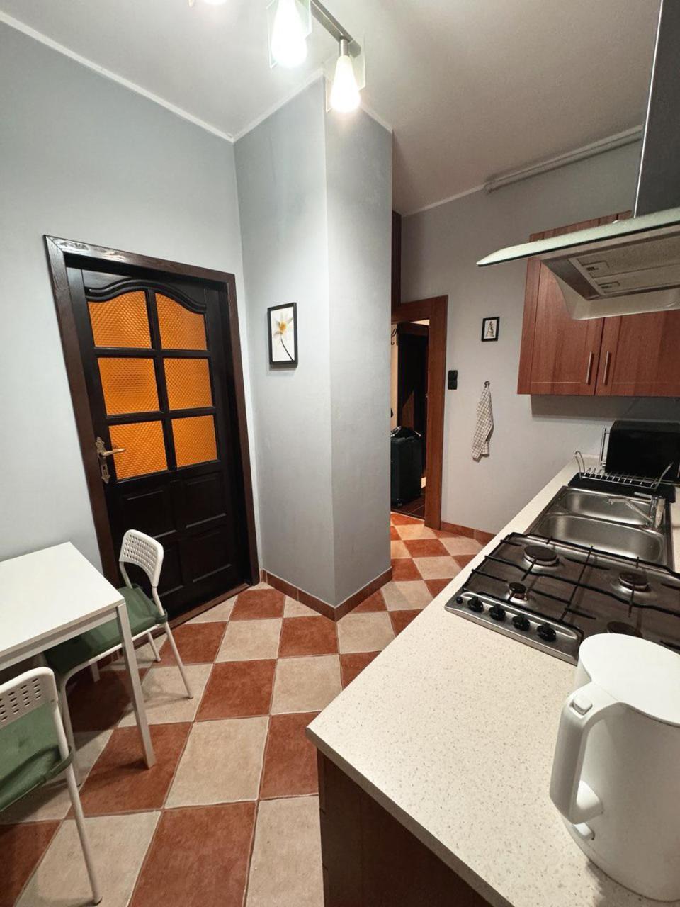 2-Room Apartment In The City Center Познан Екстериор снимка